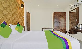 Treebo Varsha Palace