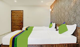 Treebo Varsha Palace