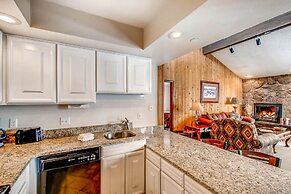 Westwind 403 1BD 2BA Gold Condo