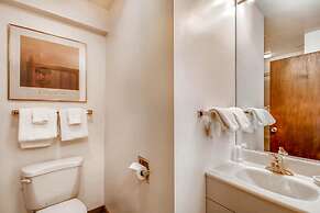 Westwind 403 1BD 2BA Gold Condo