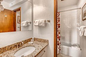 Westwind 403 1BD 2BA Gold Condo