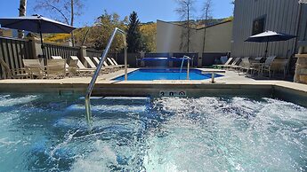 Westwind 109 1BD 1.5ba Gold Condo