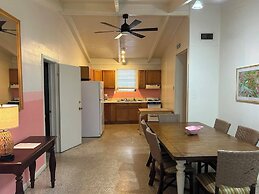 Tropical Resort & Marina on Lake Beresford