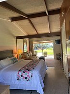 Tropical Resort & Marina on Lake Beresford