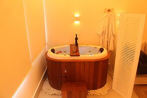 Casa dAroeira - Condomínio Residencial de Flats