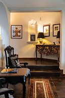 HOLT - Classic Chalet with Pool Overlooking Parroquia