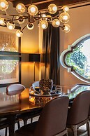 HOLT - Classic Chalet with Pool Overlooking Parroquia