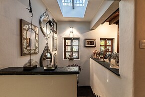 HOLT - Classic Chalet with Pool Overlooking Parroquia