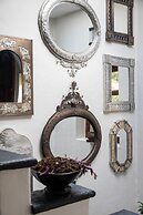 HOLT - Classic Chalet with Pool Overlooking Parroquia