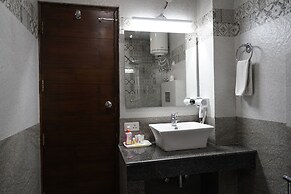 HOTEL DHARAMSHALA PARADISE