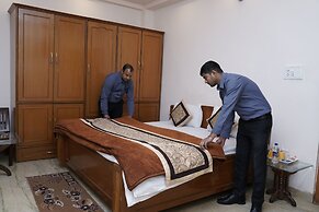 HOTEL DHARAMSHALA PARADISE