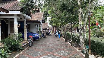 Homestay Candi Pawon Fahrurohman Syariah