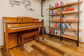 Pintler's Portal Hostel