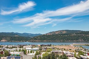 Gorge View 365 4 Bedroom Home by RedAwning