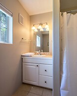 Gorge View 365 4 Bedroom Home by RedAwning