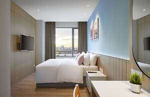 Komune Living & Wellness in the Park