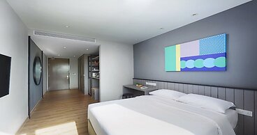 Komune Living & Wellness in the Park