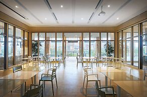 Komune Living & Wellness in the Park