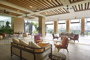 Komune Living & Wellness in the Park