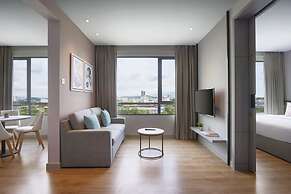 Komune Living & Wellness in the Park