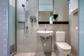 Komune Living & Wellness in the Park