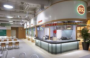 Komune Living & Wellness in the Park