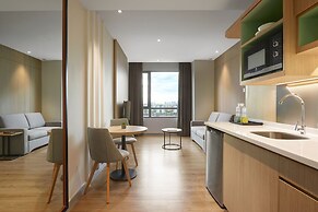 Komune Living & Wellness in the Park