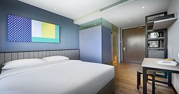 Komune Living & Wellness in the Park