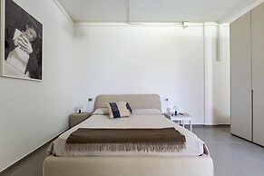 2732 Suite More by Barbarhouse