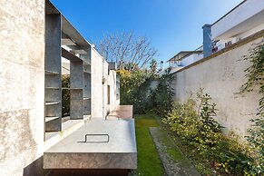 2732 Suite More by Barbarhouse