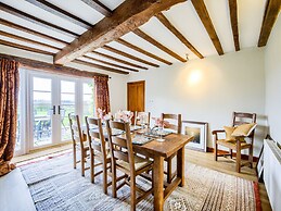 Brickbarns Farm House