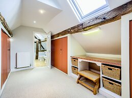 Brickbarns Farm House