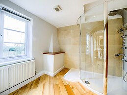 Brickbarns Farm House