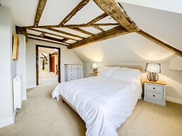 Brickbarns Farm House