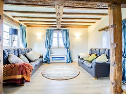 Brickbarns Farm House