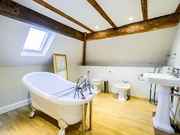 Brickbarns Farm House