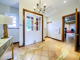 Brickbarns Farm House