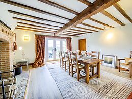 Brickbarns Farm House