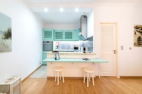 JOIVY Superb Studios In Cascais Centre