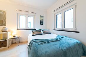 JOIVY Superb Studios In Cascais Centre