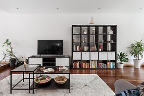 JOIVY Sleek House W/Balcony & 2 Terraces In Porto