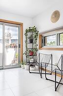 JOIVY Sleek House W/Balcony & 2 Terraces In Porto