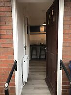 Modern 3-bed House With Parking Bamber Bridge, Preston