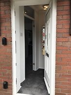 Modern 3-bed House With Parking Bamber Bridge, Preston