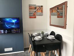 Modern 3-bed House With Parking Bamber Bridge, Preston