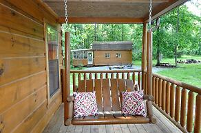 Sleepy Creek - Creekside Escape