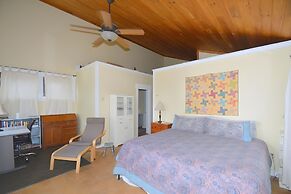 Above Sleepy Hollow - A Hidden Getaway