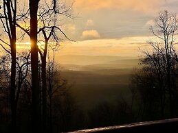 Above Sleepy Hollow - A Hidden Getaway