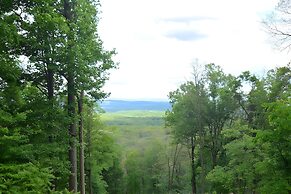 Above Sleepy Hollow - A Hidden Getaway