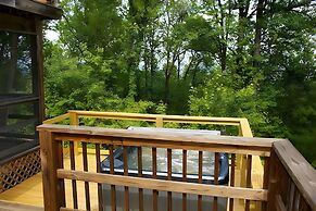 Above Sleepy Hollow - A Hidden Getaway